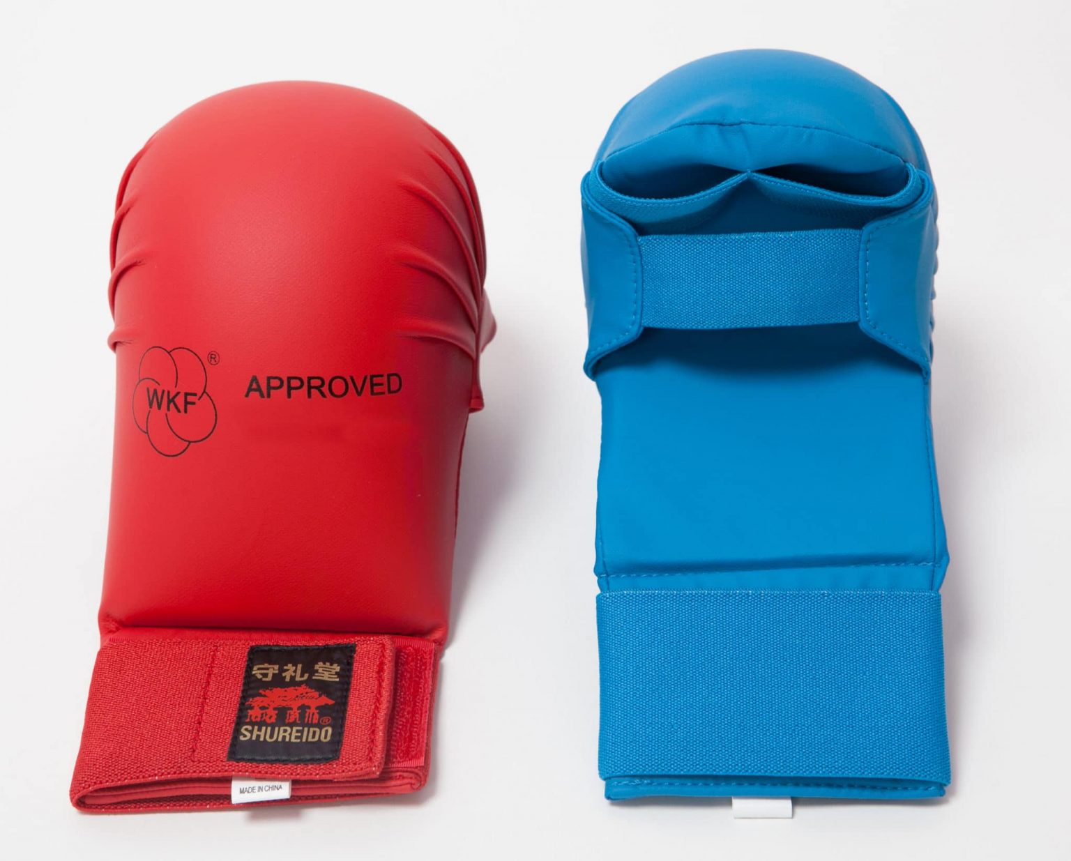 Par de Guantes SHUREIDO homologados WKF